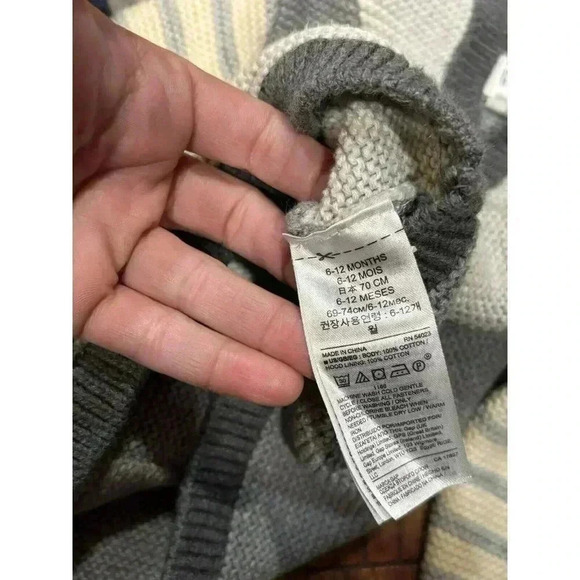 Lot Of 2 Baby Gap Sweaters 6-12 Months Neutral Gray Blue - Picture 11 of 13